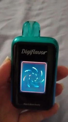 Shannon M. video review of Digiflavor SKY 25000 Puffs